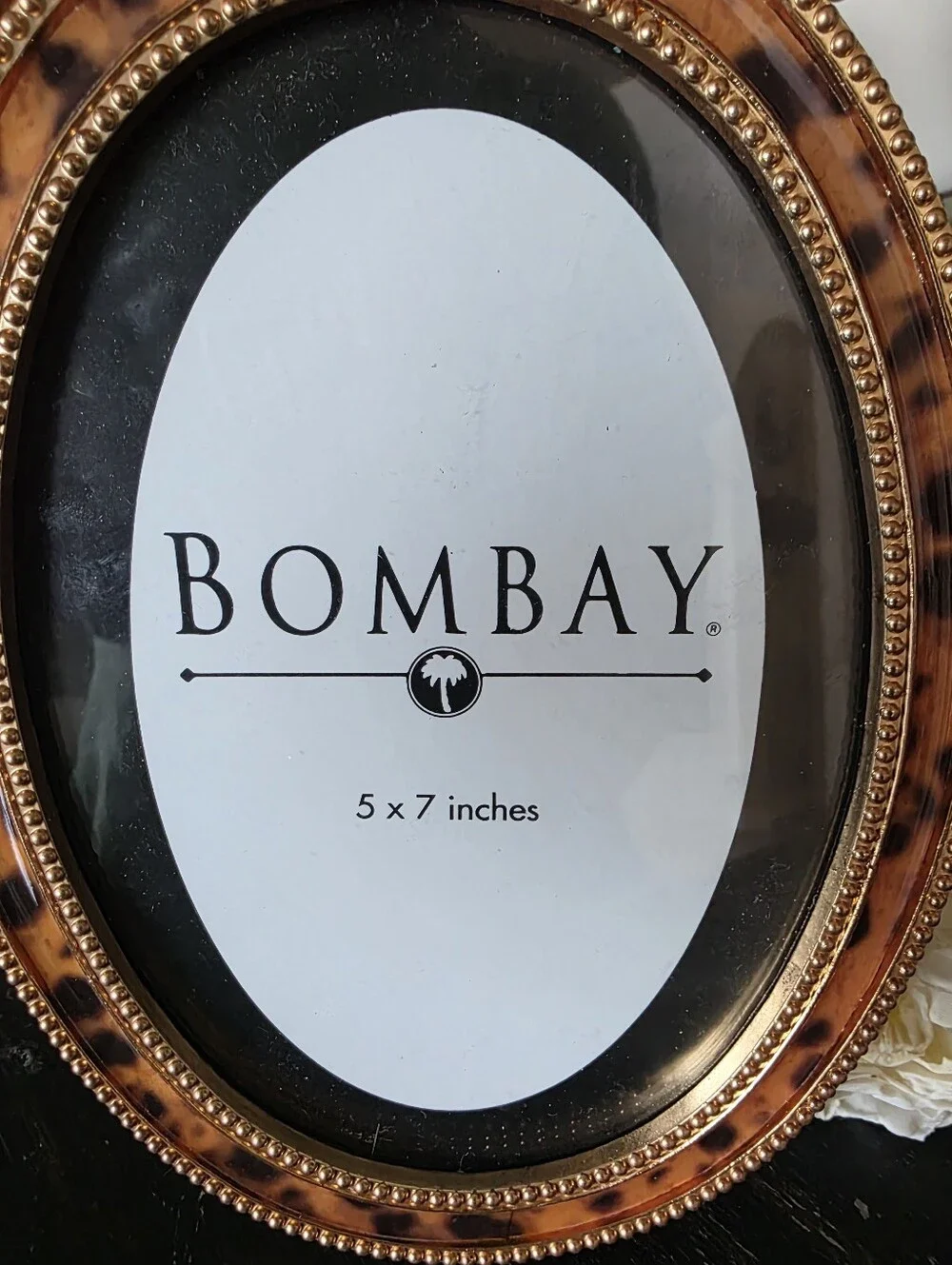 Bombay good holds